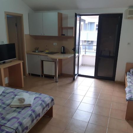 Apartments Mare Budva Bagian luar foto