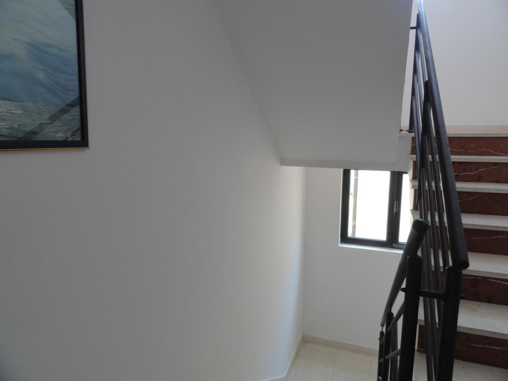 Apartments Mare Budva Bagian luar foto