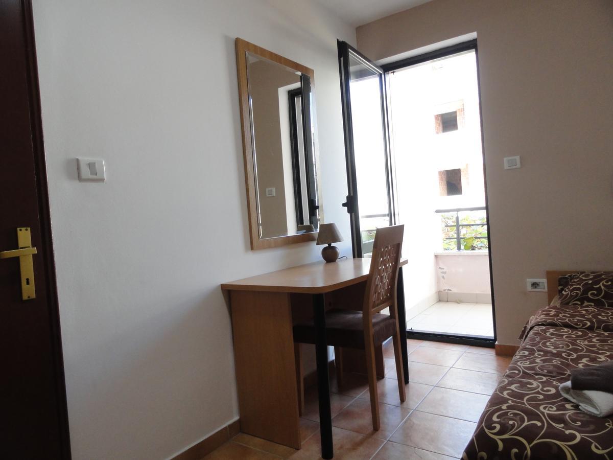 Apartments Mare Budva Bagian luar foto