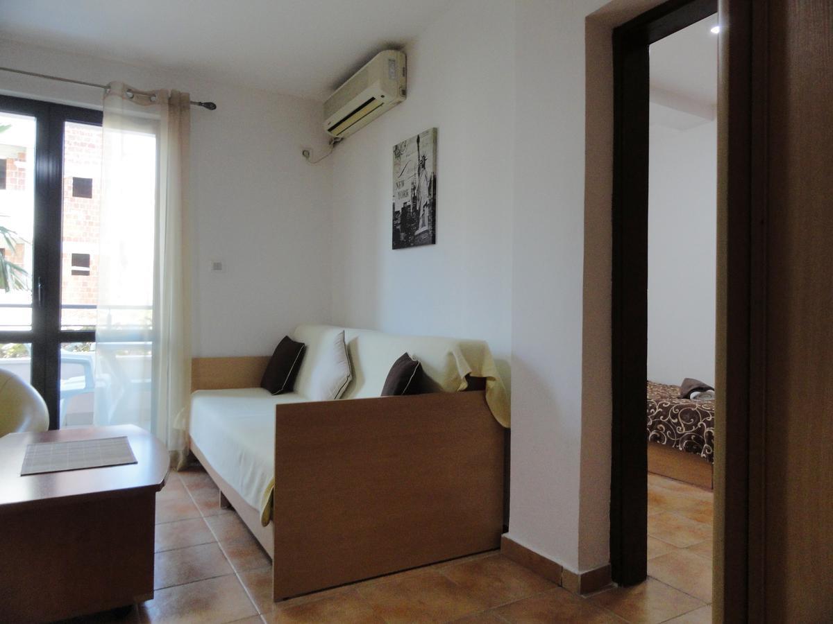 Apartments Mare Budva Bagian luar foto