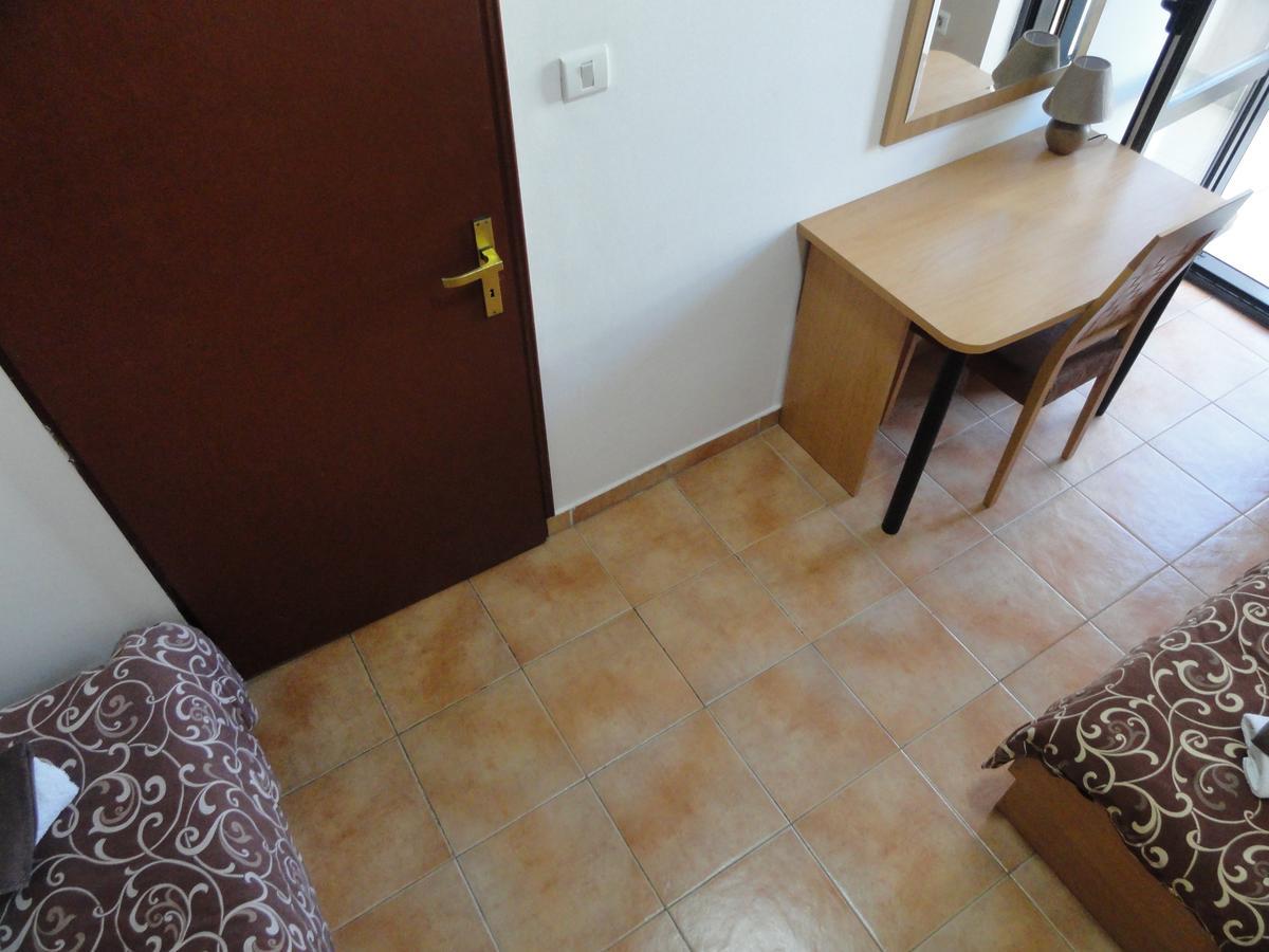 Apartments Mare Budva Ruang foto