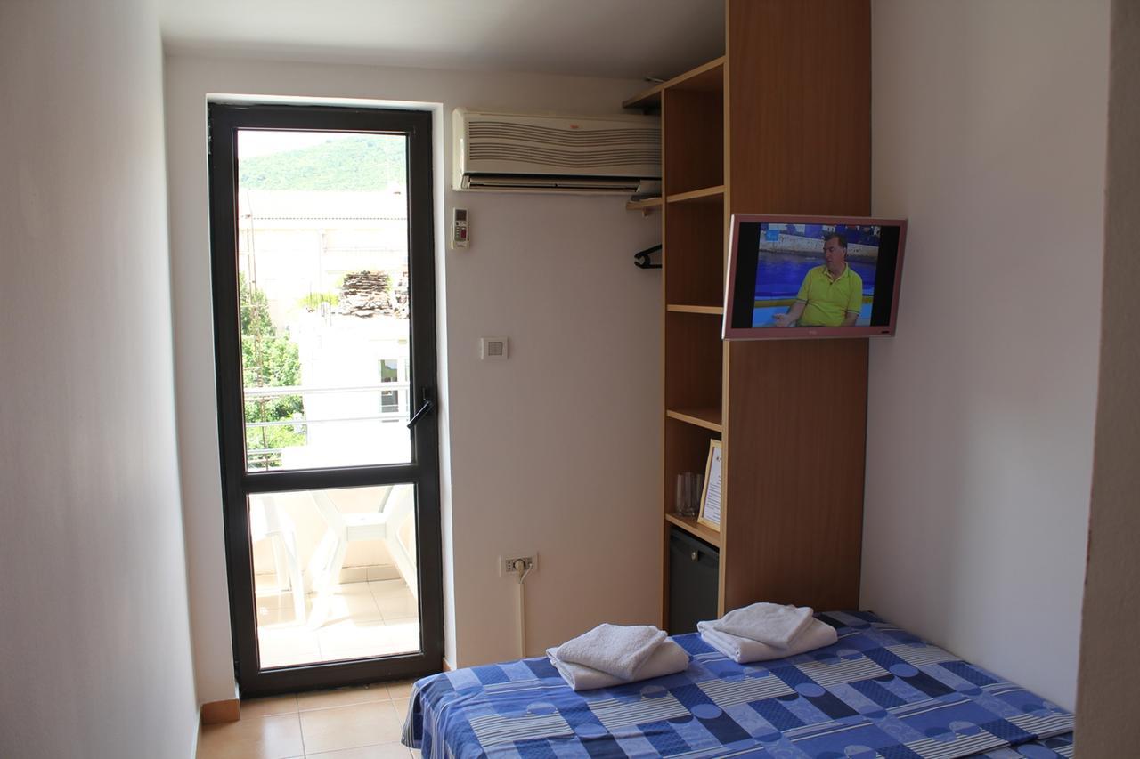 Apartments Mare Budva Ruang foto