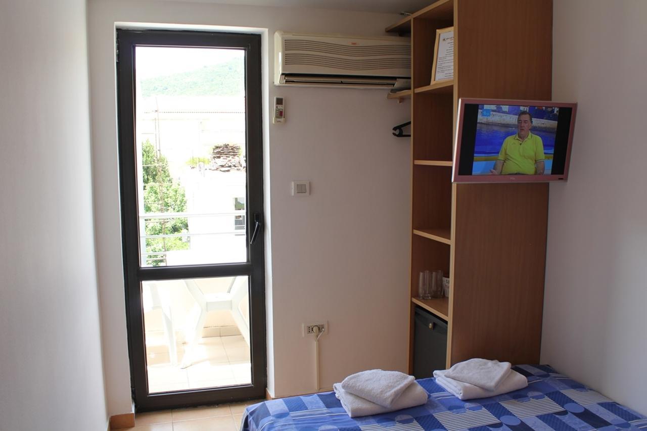 Apartments Mare Budva Ruang foto