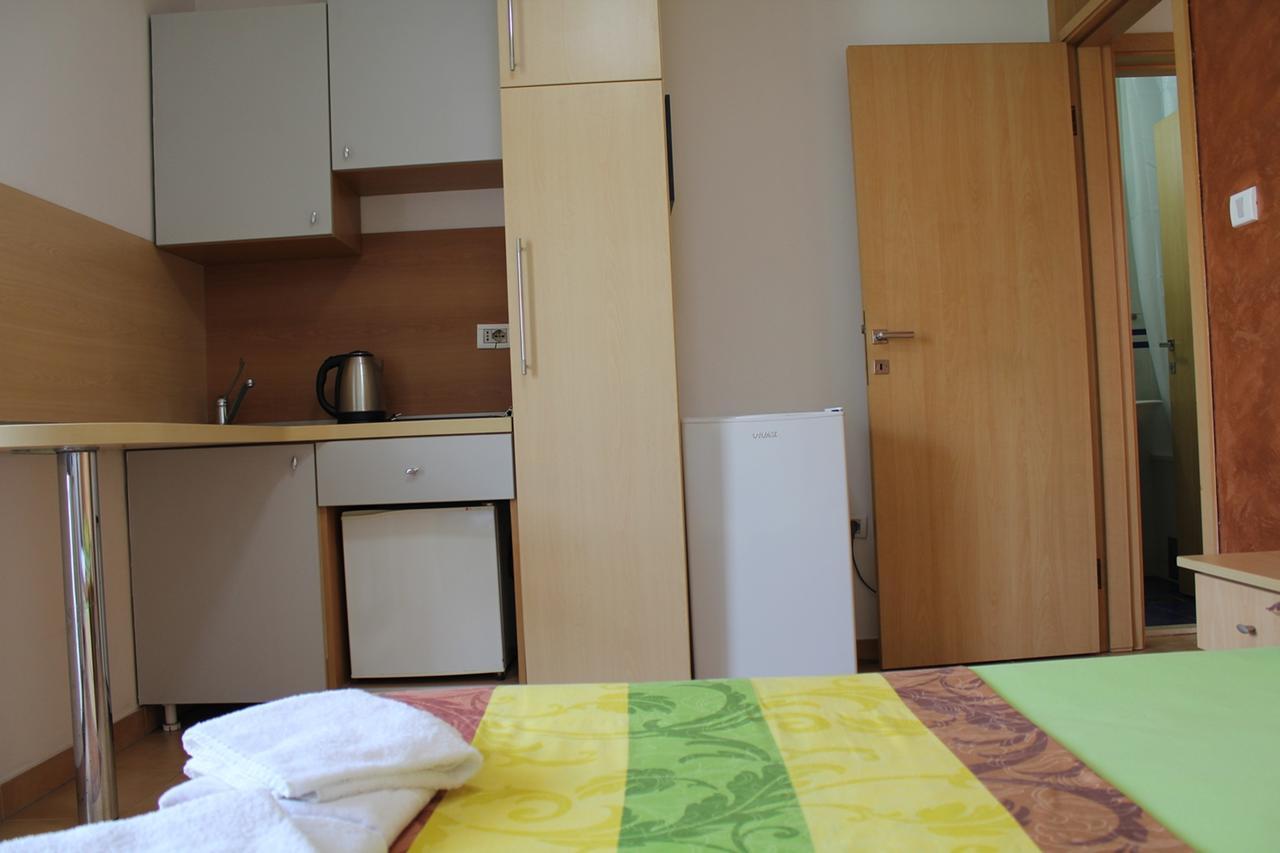 Apartments Mare Budva Ruang foto