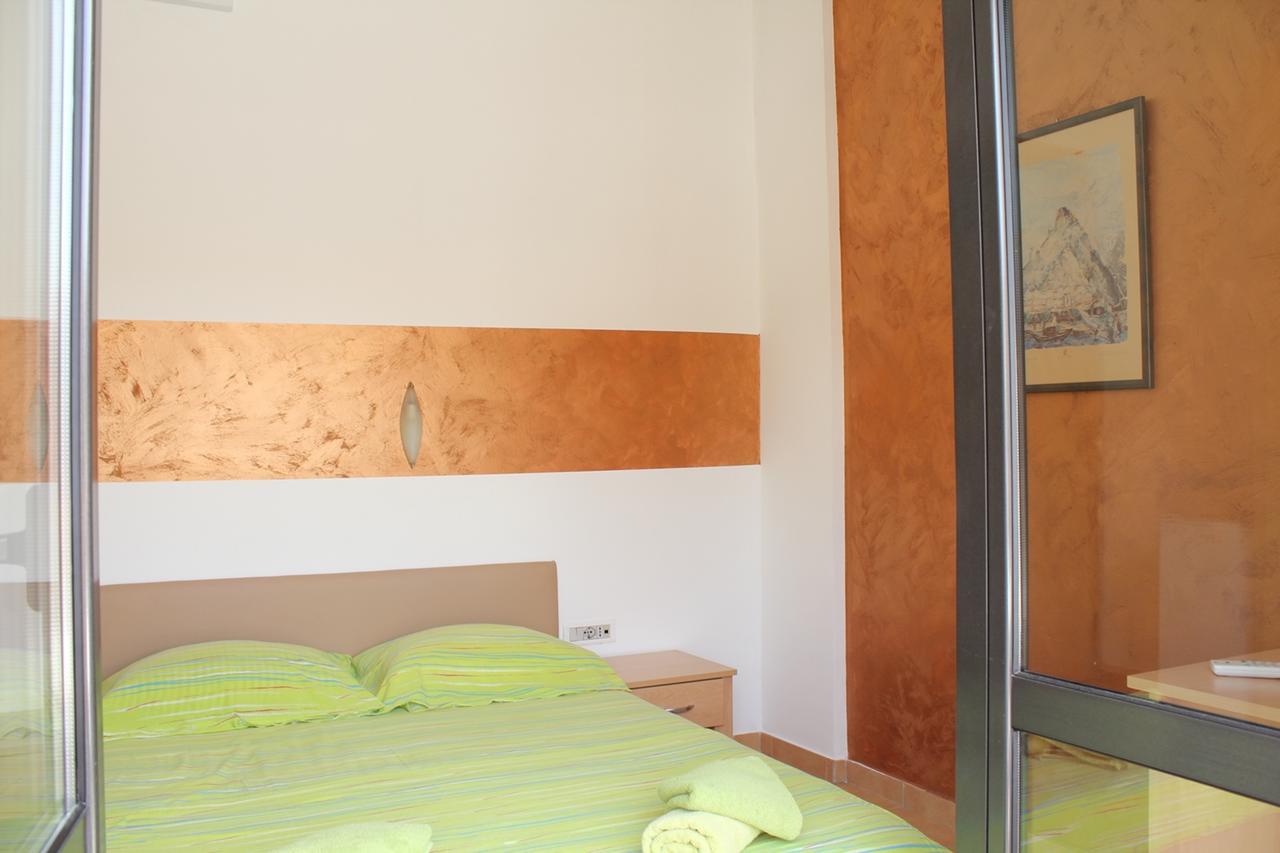 Apartments Mare Budva Ruang foto