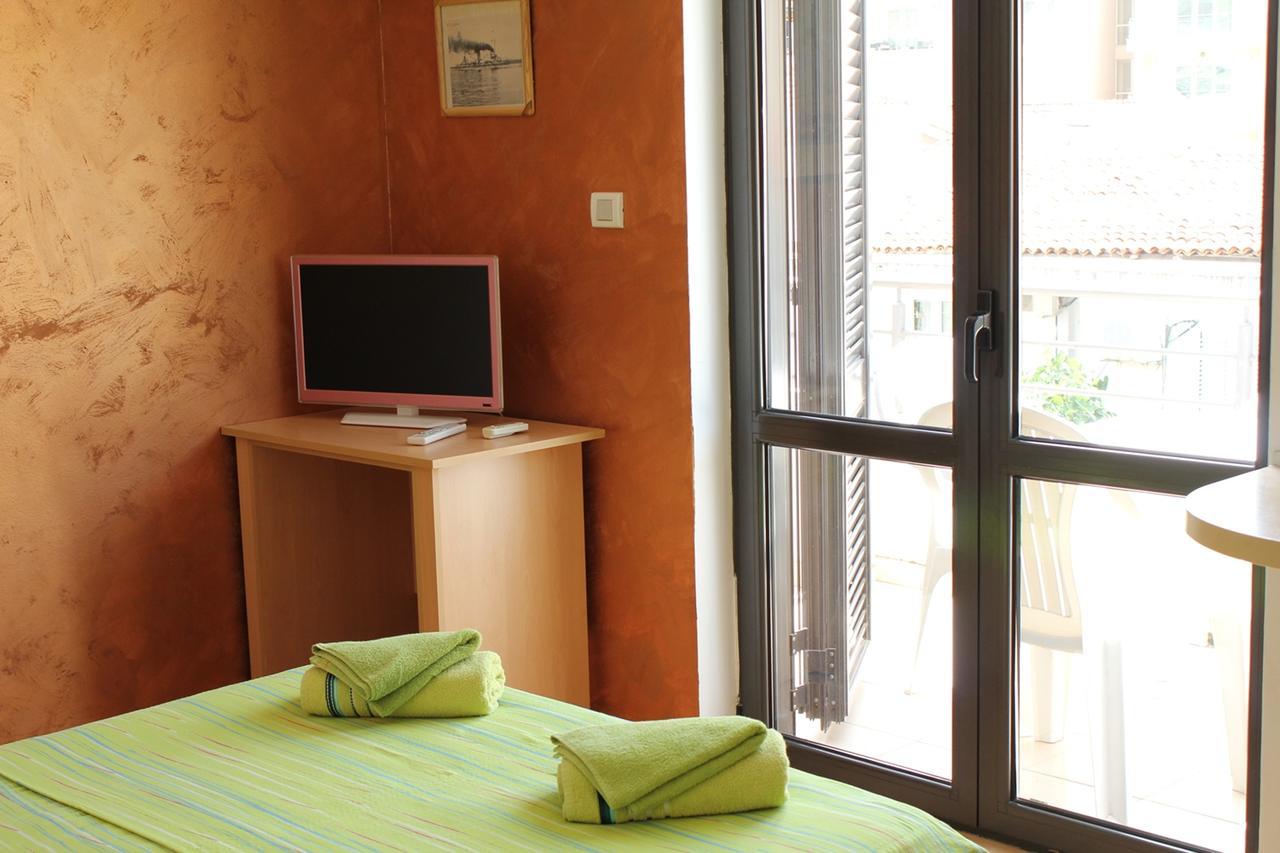 Apartments Mare Budva Bagian luar foto