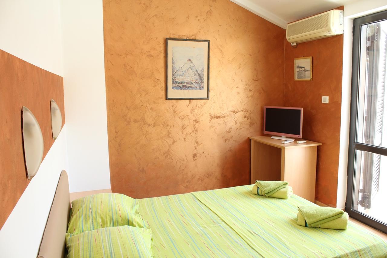 Apartments Mare Budva Bagian luar foto